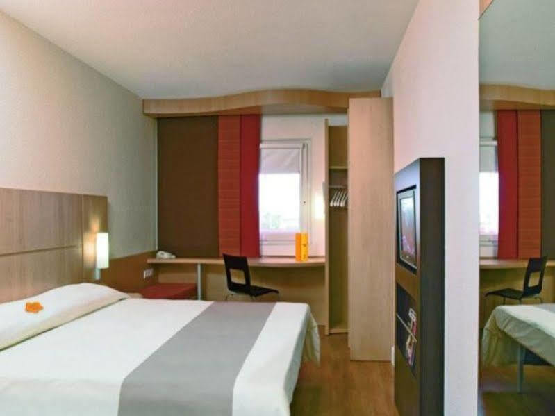 Hotel Ibis Shenyang Tiexi Esterno foto